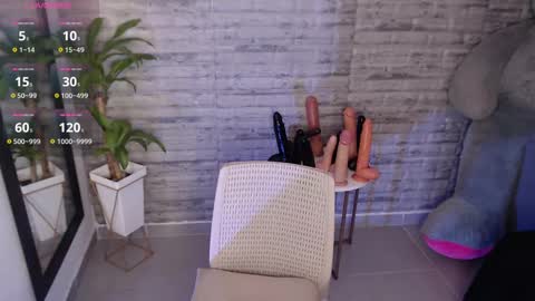 Tinna Goddess online show from September 25, 2025, 4:43 pm