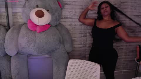 Tinna Goddess online show from April 2, 2026, 10:57 am