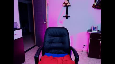 I AM BELLA  ----------- follow my  IG  TINNS 69 online show from January 23, 2025, 2:44 am