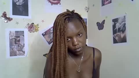 tinnie_e online show from January 11, 2026, 2:11 pm