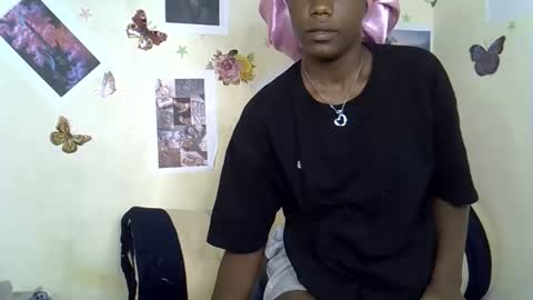 tinnie_e online show from January 12, 2026, 11:48 am