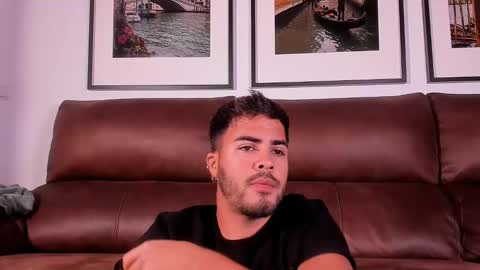 tinoclandestino online show from December 1, 2024, 5:24 pm