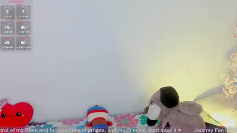 Snapshot of tiny__emmy_ chatting on May 6, 2026, 9:53 pm Emmy M online show from May 6, 2026, 9:53 pm