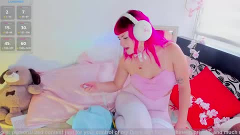 Snapshot of tiny__emmy_ chatting on June 6, 2026, 7:29 pm Emmy M online show from June 6, 2026, 7:29 pm