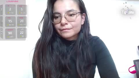 Snapshot of tiny_caroline chatting on July 15, 2026, 9:53 pm Tiny Caroline online show from July 15, 2026, 9:53 pm