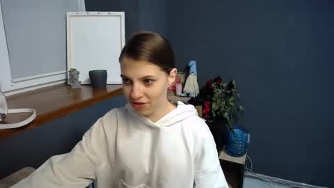 Gloria online show from March 5, 2025, 7:27 am