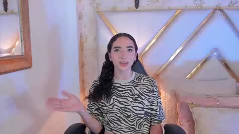 Snapshot of tiny_thomm chatting on July 12, 2026, 10:23 pm Thomm Independent Model online show from July 12, 2026, 10:23 pm