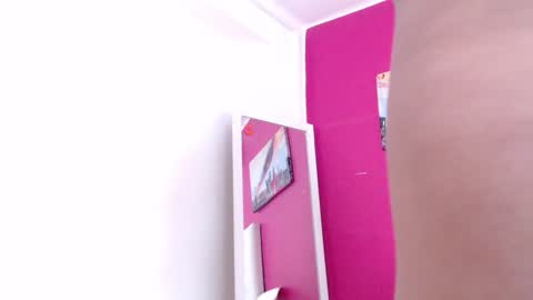 tiny_whore18 online show from December 21, 2024, 3:53 pm