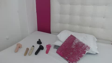 tiny_whore18 online show from March 8, 2025, 5:38 am