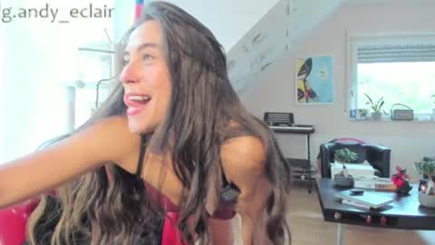 Tiny online show from September 18, 2025, 6:48 am