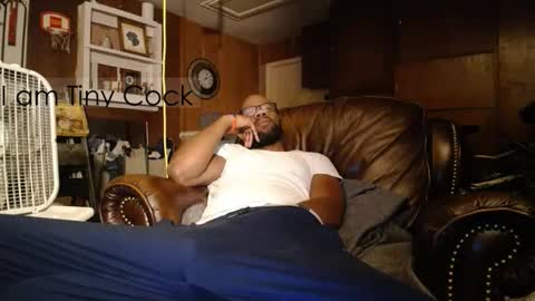 tinycock_1979 online show from November 5, 2025, 6:24 am