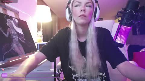 stage Kylie Sinner  brand CLITBAIT online show from April 20, 2026, 1:52 am