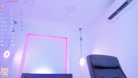 Snapshot of tinymoon_ chatting on December 14, 2024, 11:29 am Luna online show from December 14, 2024, 11:29 am