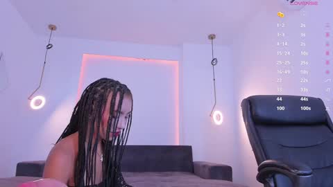 Snapshot of tinymoon_ chatting on January 17, 2025, 11:06 am Luna online show from January 17, 2025, 11:06 am