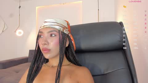 Snapshot of tinymoon_ chatting on January 21, 2025, 2:05 pm Luna online show from January 21, 2025, 2:05 pm