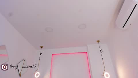 Snapshot of tinymoon_ chatting on February 3, 2025, 2:02 pm Luna online show from February 3, 2025, 2:02 pm