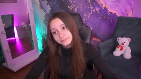 tinynataliee online show from April 21, 2026, 12:55 pm