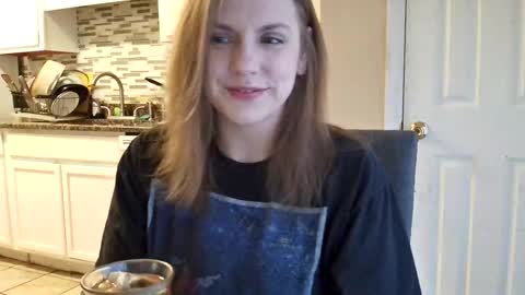 Snapshot of tinywithtiddies chatting on December 16, 2025, 12:54 pm tinywithtiddies online show from December 16, 2025, 12:54 pm