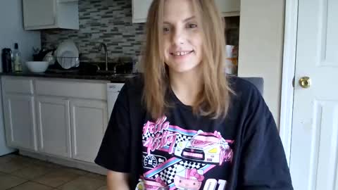 Snapshot of tinywithtiddies chatting on December 20, 2025, 2:02 pm tinywithtiddies online show from December 20, 2025, 2:02 pm