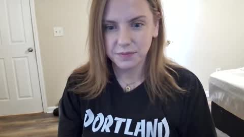 Snapshot of tinywithtiddies chatting on January 19, 2026, 1:31 am tinywithtiddies online show from January 19, 2026, 1:31 am