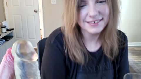 Snapshot of tinywithtiddies chatting on April 8, 2026, 1:22 pm tinywithtiddies online show from April 8, 2026, 1:22 pm