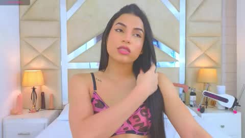 Tiphani Walker online show from January 8, 2026, 12:02 am