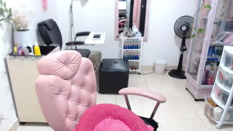 Snapshot of titsbiglovers chatting on May 4, 2026, 5:31 pm DIVA online show from May 4, 2026, 5:31 pm
