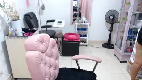 Snapshot of titsbiglovers chatting on May 15, 2026, 3:52 pm DIVA online show from May 15, 2026, 3:52 pm