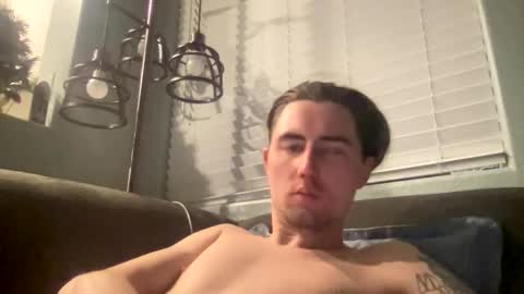 Snapshot of tlayne410 chatting on November 25, 2025, 9:20 am tlayne410 online show from November 25, 2025, 9:20 am