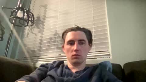 Snapshot of tlayne410 chatting on December 19, 2025, 10:22 am tlayne410 online show from December 19, 2025, 10:22 am