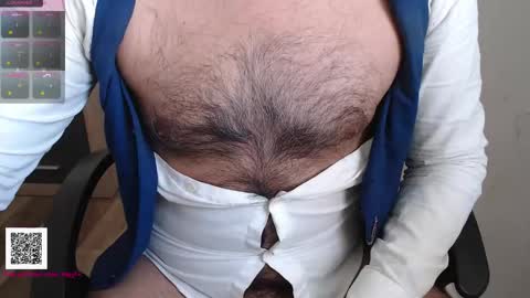 Snapshot of toaster1993 chatting on December 18, 2025, 9:15 am Leonel online show from December 18, 2025, 9:15 am