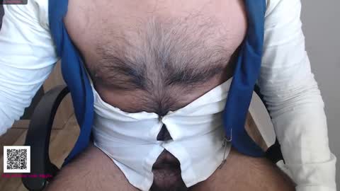 Snapshot of toaster1993 chatting on January 9, 2026, 9:01 am Leonel online show from January 9, 2026, 9:01 am