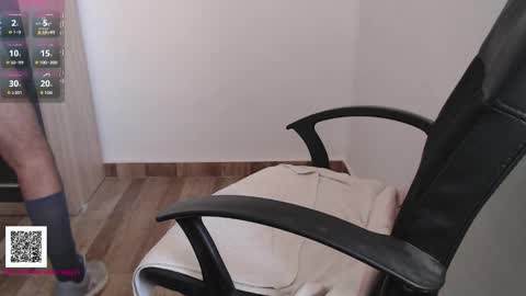 Snapshot of toaster1993 chatting on February 12, 2026, 8:31 am Leonel online show from February 12, 2026, 8:31 am