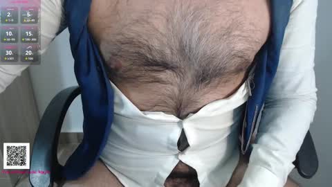 Snapshot of toaster1993 chatting on February 12, 2026, 8:48 pm Leonel online show from February 12, 2026, 8:48 pm