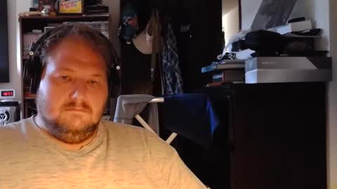 Snapshot of toede_0 chatting on September 10, 2025, 5:57 pm Toede online show from September 10, 2025, 5:57 pm