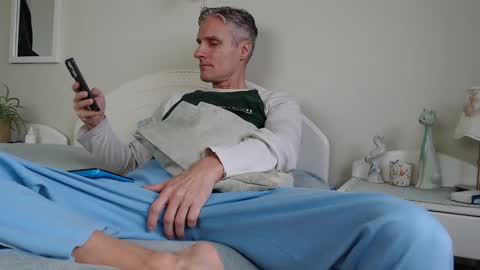 Daniel Bisexual uncut 20cm online show from January 26, 2025, 8:03 am