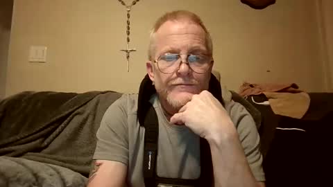 tokenless_boner online show from October 31, 2025, 8:37 am