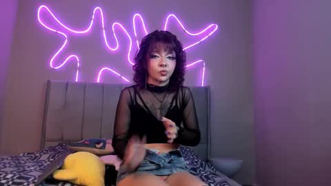 tokyo_nyx online show from December 4, 2025, 5:28 am