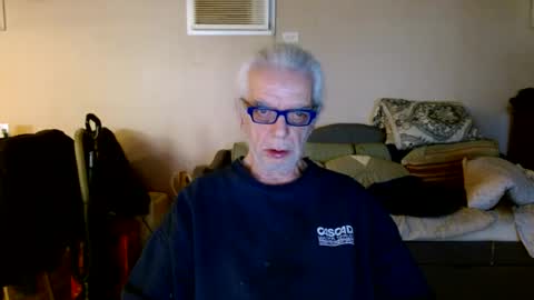 tom112292014 online show from January 4, 2025, 4:11 pm