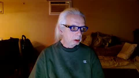 tom112292014 online show from January 16, 2025, 2:30 am