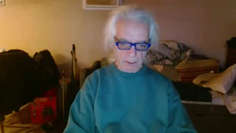 tom112292014 online show from March 4, 2025, 1:06 pm