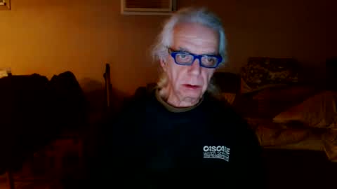 tom112292014 online show from March 9, 2025, 3:22 am