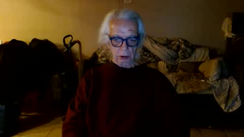 tom112292014 online show from May 9, 2026, 1:22 am