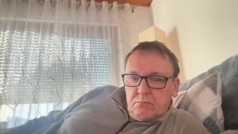 Tom online show from February 25, 2026, 3:21 pm