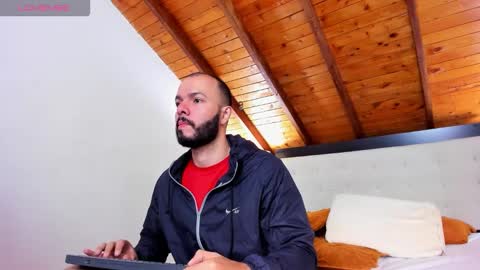   online show from October 14, 2025, 12:06 pm