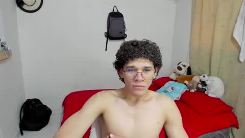 Tom Blue online show from September 29, 2025, 12:21 pm