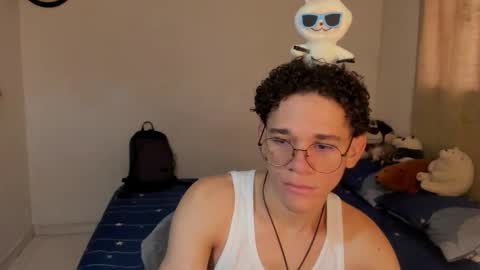 Tom Blue online show from October 24, 2025, 1:51 pm