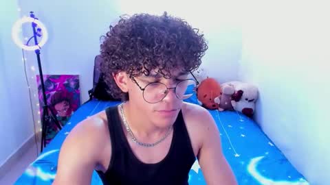 Tom Blue online show from March 28, 2026, 6:40 pm