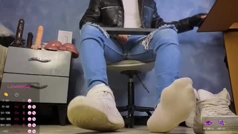 Tom online show from February 6, 2026, 1:36 pm