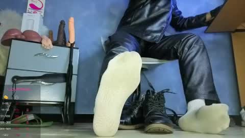 Tom online show from April 19, 2026, 2:33 am